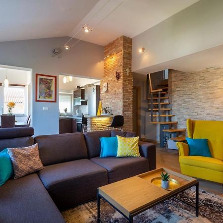 Apartman Ember Pula Exteriér fotografie