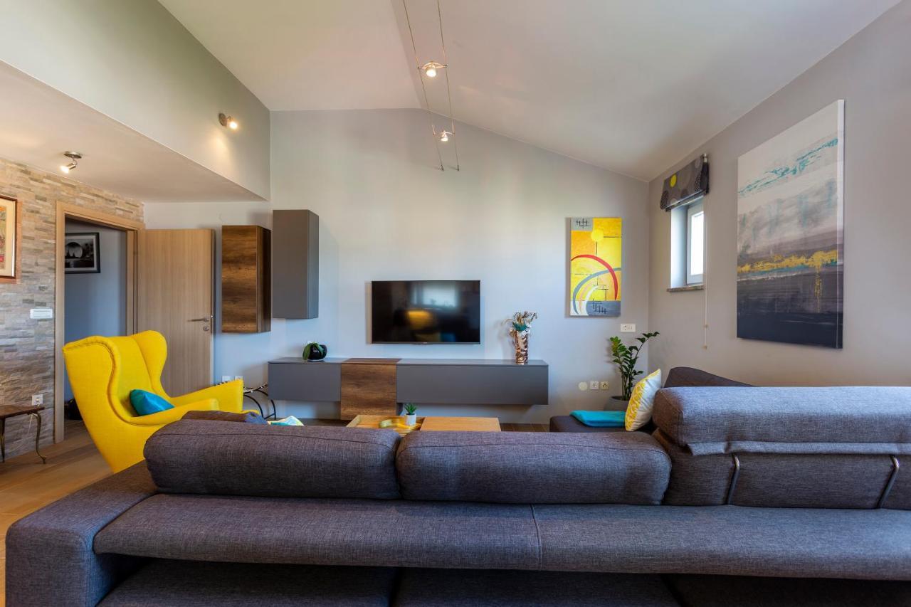 Apartman Ember Pula Exteriér fotografie
