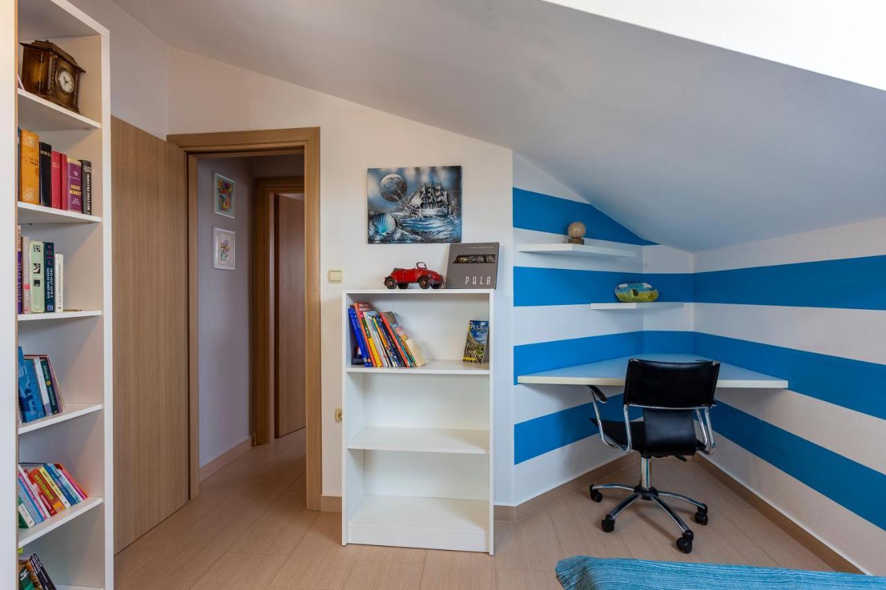 Apartman Ember Pula Exteriér fotografie