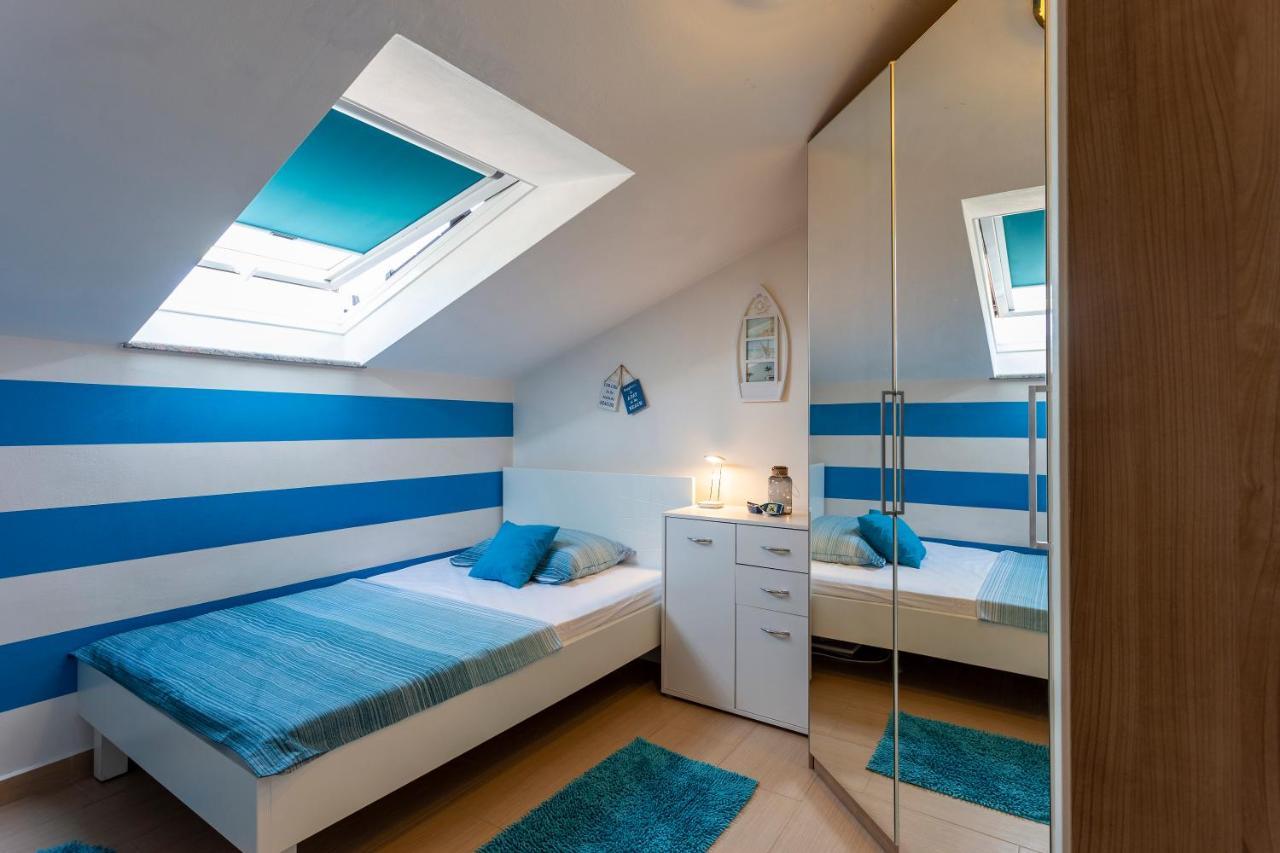 Apartman Ember Pula Exteriér fotografie